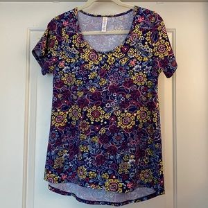 LuLaRoe Classic T. Size XS.